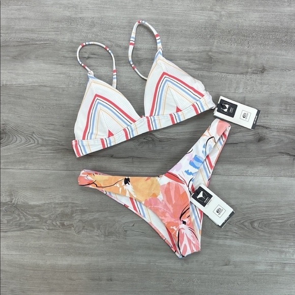 ☀️RIP CURL☀️ BLOSSOM STRIPE TRI TOP BLOSSOM HI LEG REVERSIBLE BIKINI SET - Picture 2 of 16